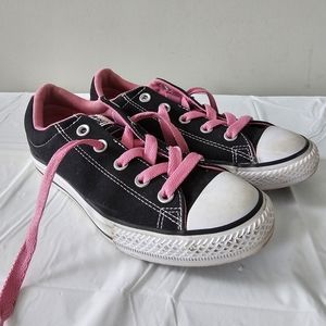 CONVERSE All Stars Juniors Black & Pink Slip On Sneakers, Shoes